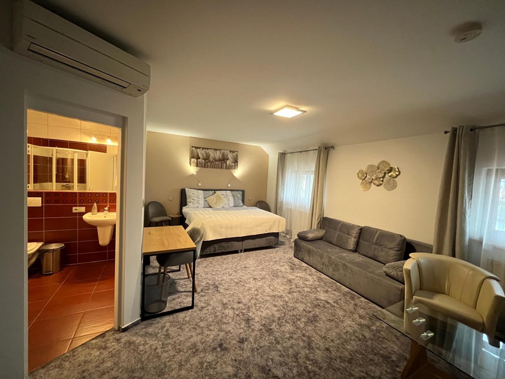 Hotel Algar โอปาวา ภายนอก รูปภาพ
